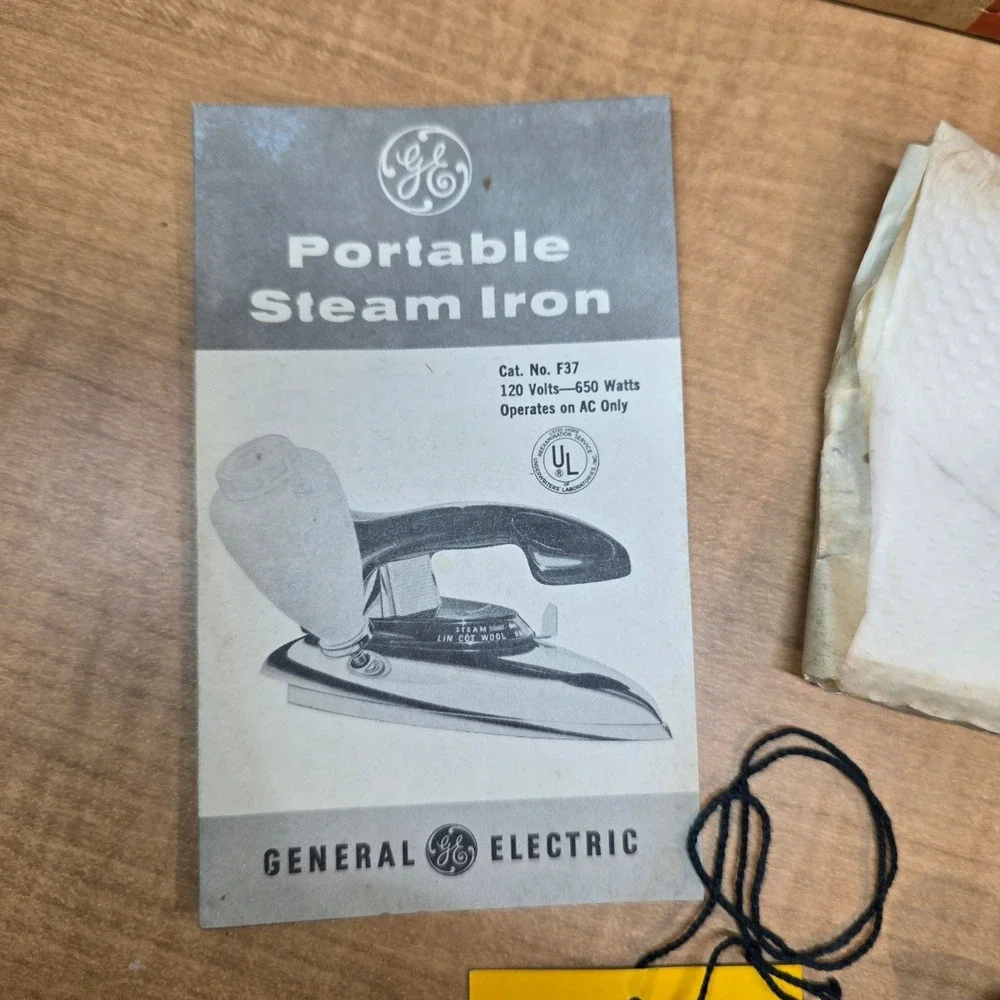 Vintage GE Portable Steam Iron Manual Iron Warranty with box‎ TESTED WORKS!
